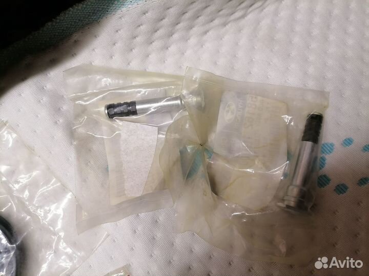 Палец направляющий супорта KIA нижний 58162 1G000