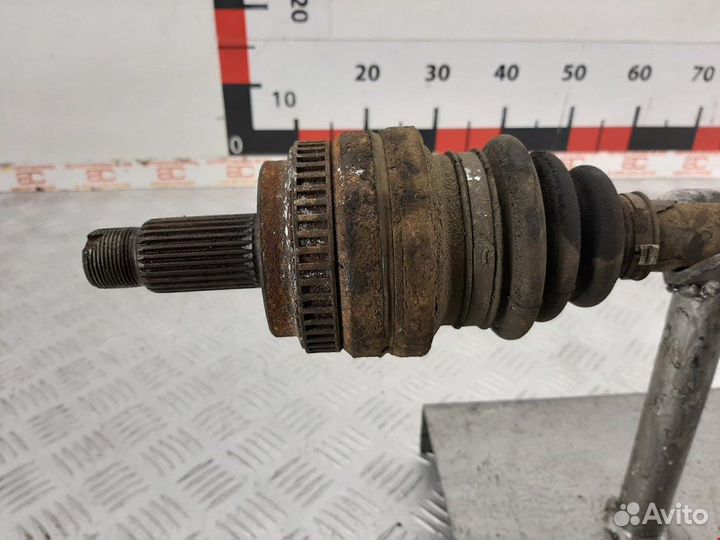 Полуось задняя (приводной вал, шрус) BMW 3