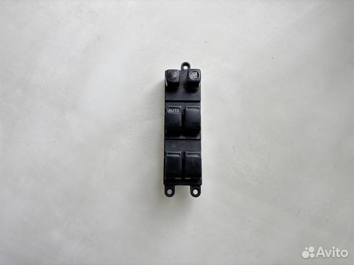 Блок стеклоподъемников Nissan Primera P12