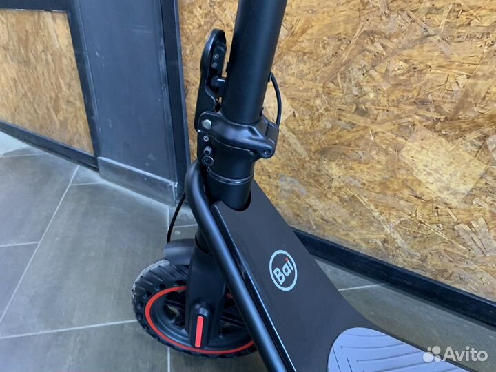 Электросамокат Bai W1