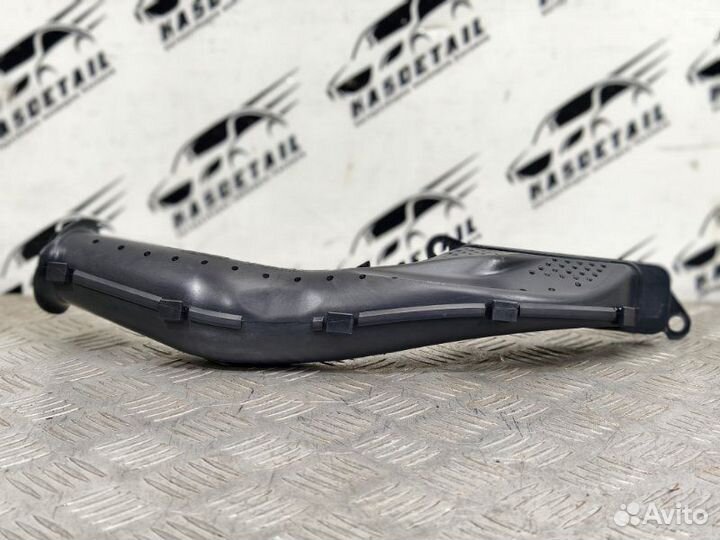 Воздухозаборник Ford Focus 3 1.6 pnda 2012