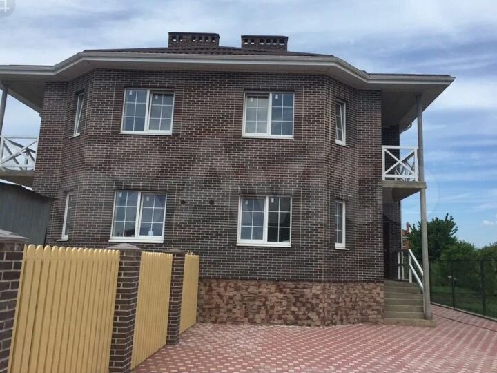 Таунхаус 126 м² на участке 2,5 сот.