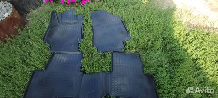 Автомобильные коврики резиновые