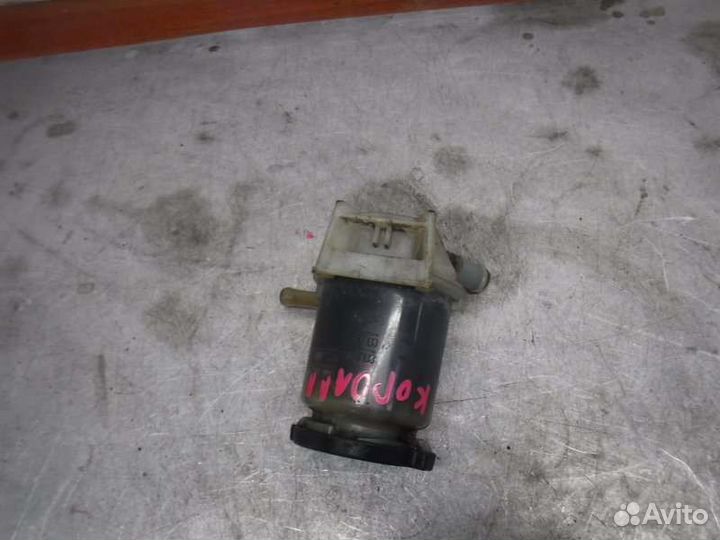 Бачок гидроусилителя Toyota Corolla 124 правый