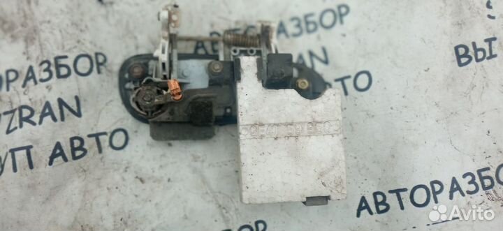 Ручка двери внешняя передняя левая Mazda Capella