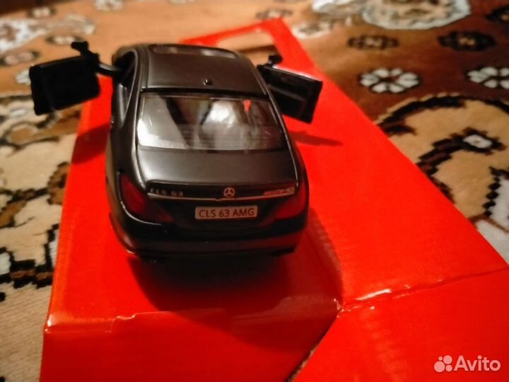 Сувенир модель автомобиля Мерседес