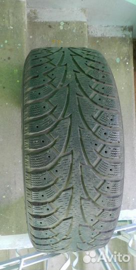Hankook Winter I'Pike 215/55 R16