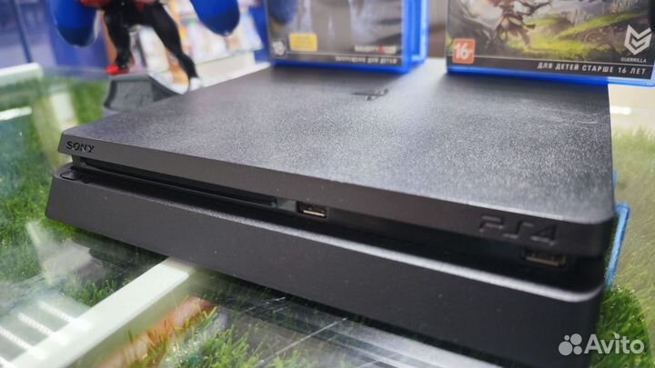 Sony PS4 Slim-500GB/2 Геймпада/2 Диска