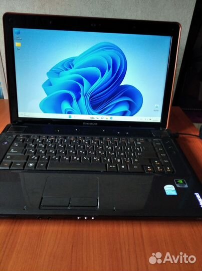 Ноутбук Lenovo Y550