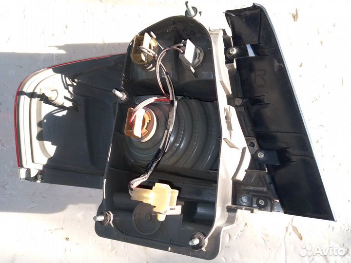 Фонарь задний правый Subaru Legacy B4 BL5