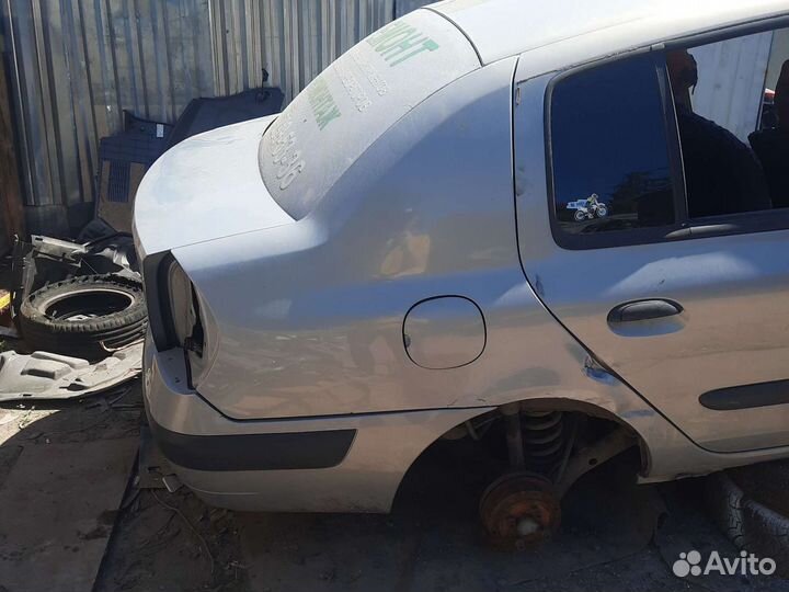 Правая четверть Renault symbol klio