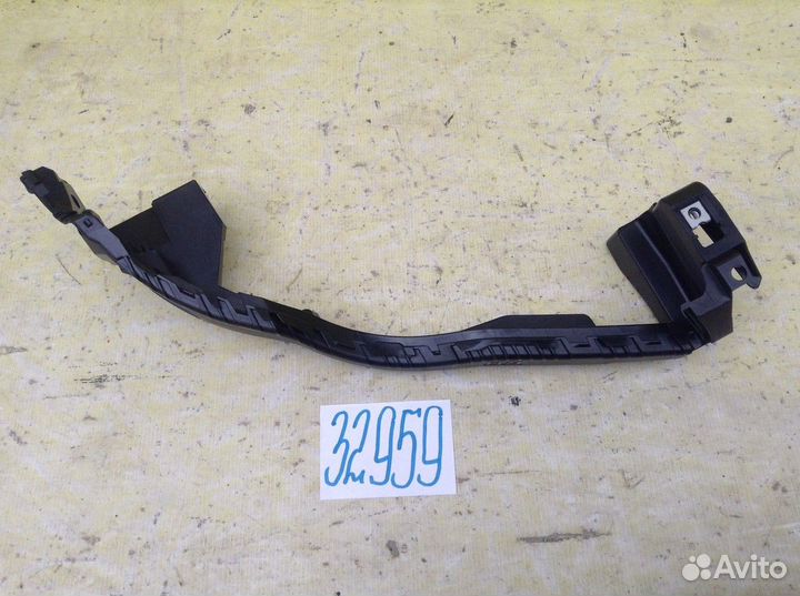 Subaru Legacy Кронштейн переднего Бампера Правый