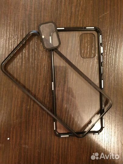 Металлический защитный чехол на Samsung S20+