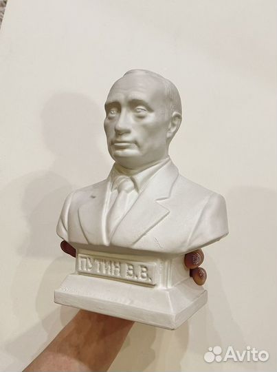 Бюст президента