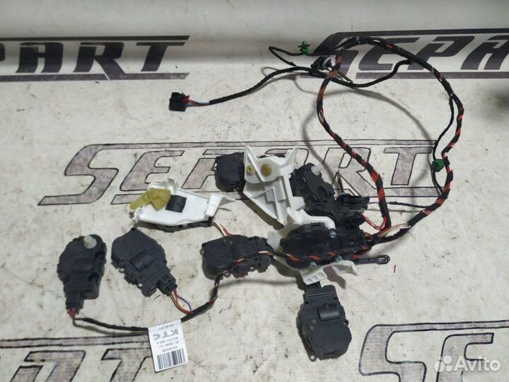 Сервоприводы заслонки печки Audi A4 B8 2011—2015