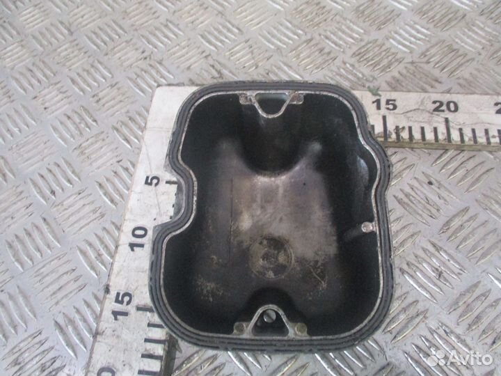 Клапанная крышка Volvo 423403