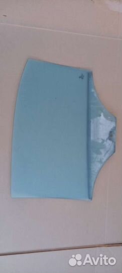 Cтекло задней двери VW Jetta 6