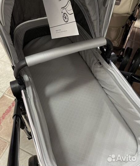 Коляска 3 в 1 (серебро Эко кожа )