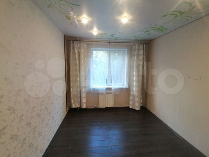 4-к. квартира, 73 м², 1/9 эт.