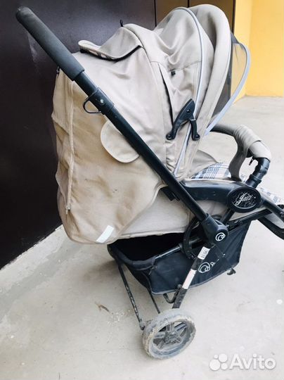Прогулочная коляска