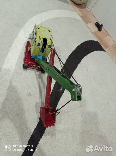 Игрушка экскаватор СССР