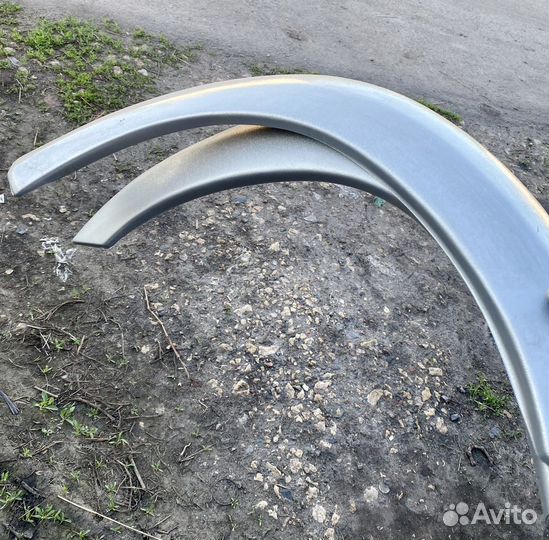 Пластиковые накладки на крылья granta