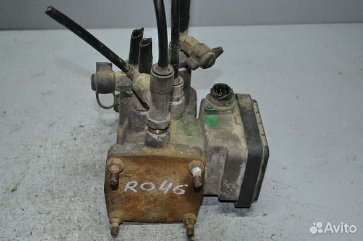 Кран управления тормозами прицепа renault trucks P