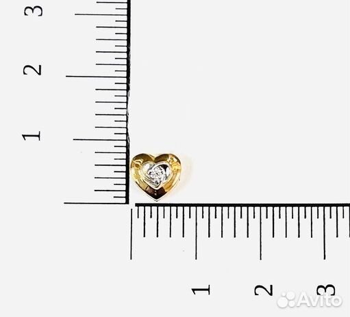 Золотая подвеска с камнем