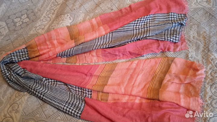 Палантин / шарф вискоза Италия новый легкий