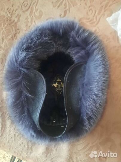 Шапка с помпоном