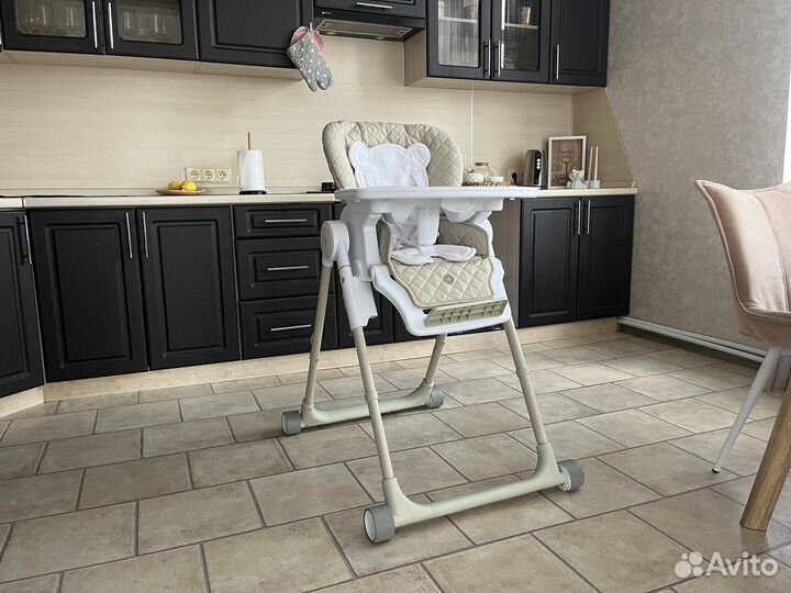Детский стульчик для кормления happy baby