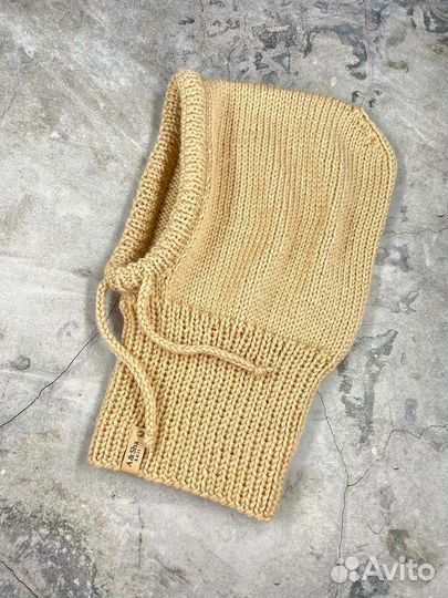 Капор вязаный