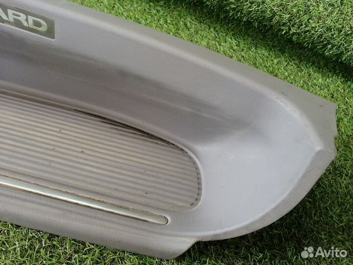 Накладка на порог передняя левая Toyota Alphard