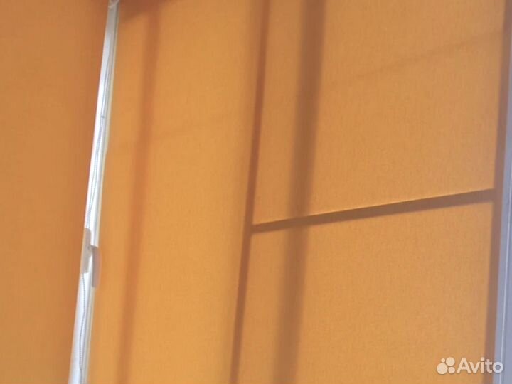 Жалюзи и рулонные шторы на окна