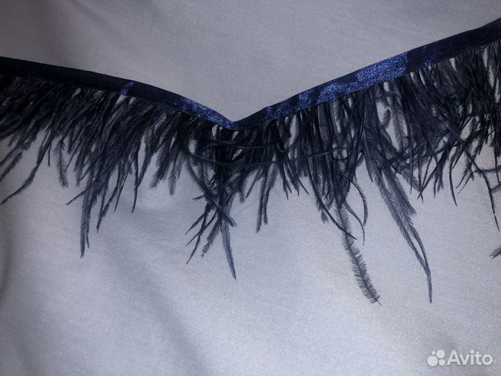 Перья страуса на ленте