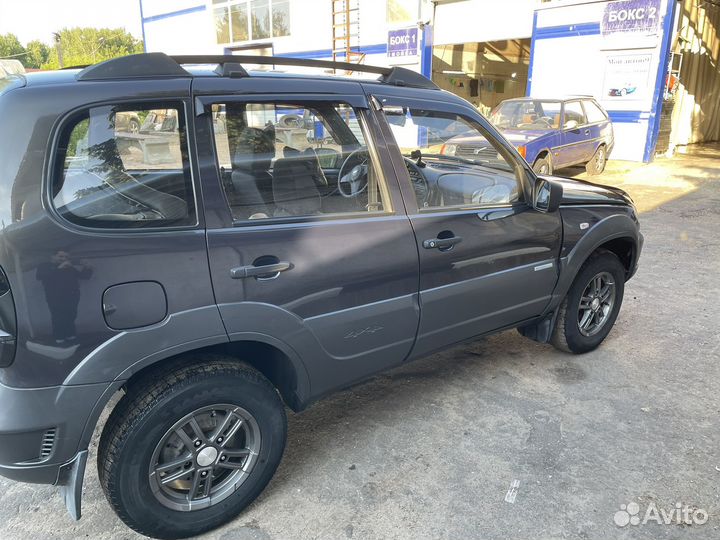 Chevrolet Niva 1.7 МТ, 2011, 98 000 км