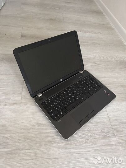 Ноутбук hp 4 ядра 6gb 2 видеокарты ssd 256gb