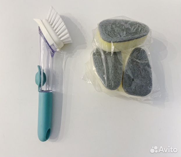 Щетка для мытья посуды с дозатором