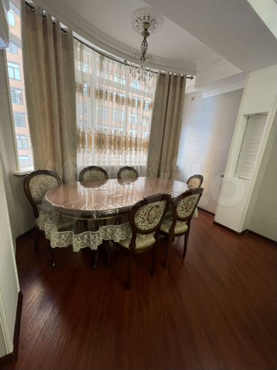 2-к. квартира, 80 м², 3/10 эт.