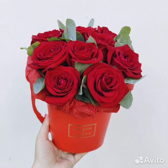 Букет роз в коробке Серпухов доставка