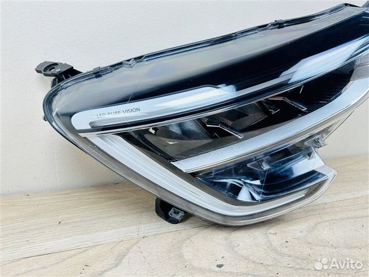 Фара передняя правая Renault Arkana 2019-Н.в