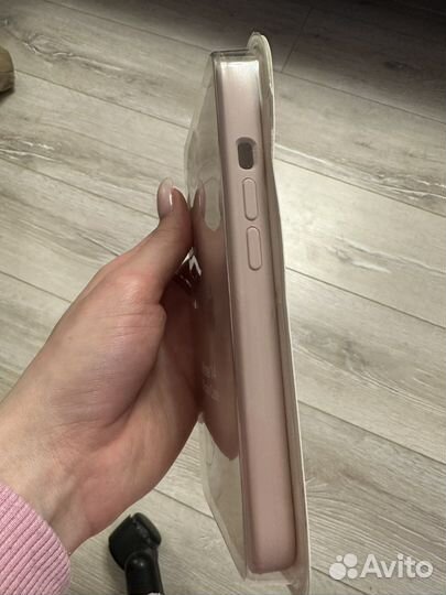 Чехол на iPhone 14 с MagSafe