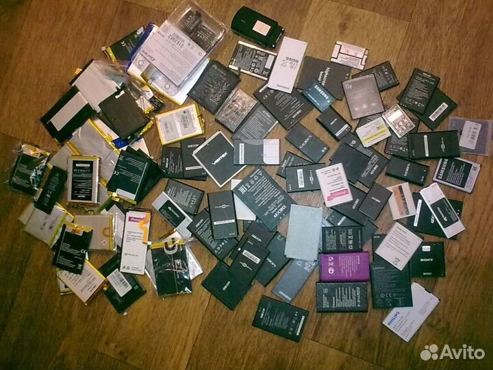 Разные аккумуляторы для сотовых телефонов и т.д