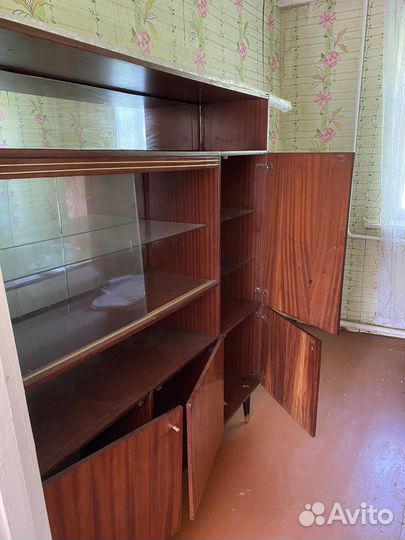 Шкаф сервант