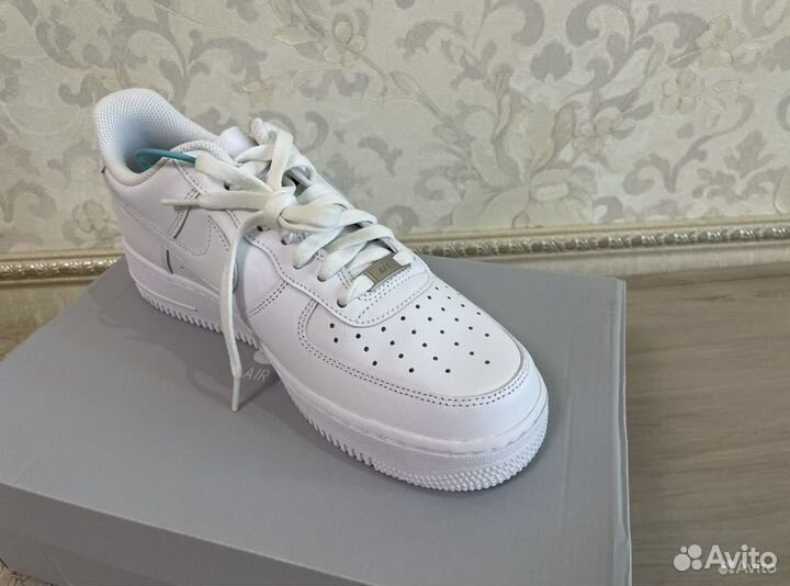 Nike air force 1 low white