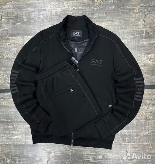 Спортивный костюм ea7