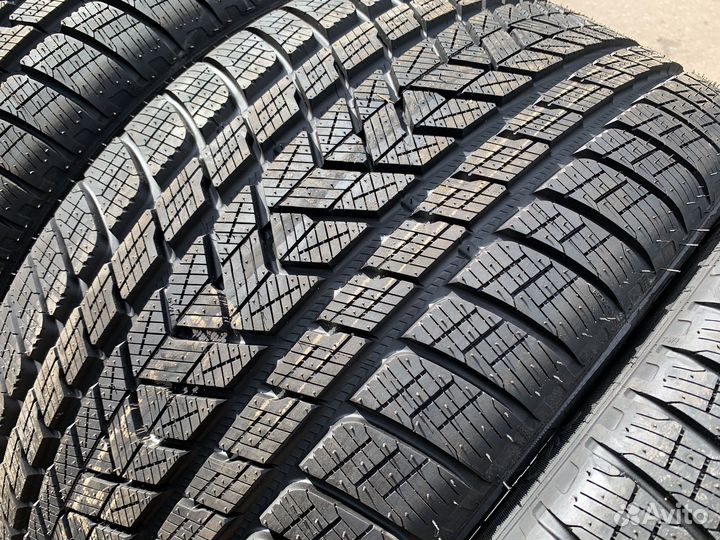 Pirelli Scorpion Winter 315/35 R22 и 275/40 R22