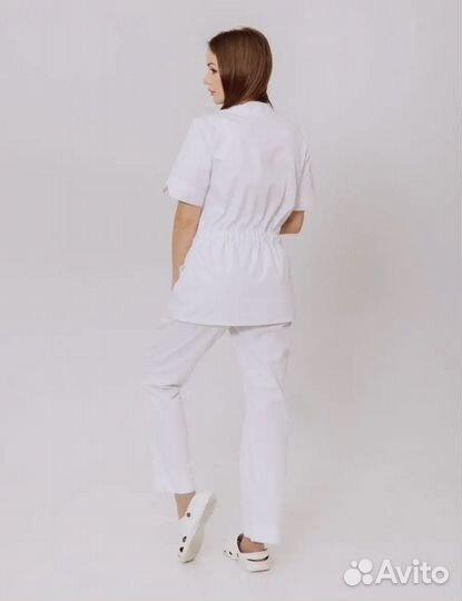 Медицинский костюм 48 новый