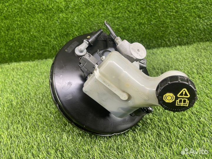 Вакуумный усилитель тормозов 74 т. км передний