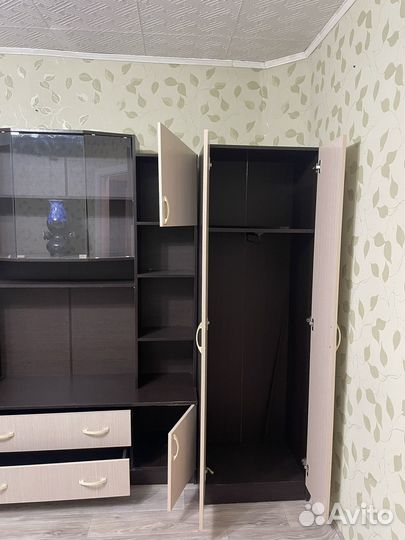 Стенка в гостиную